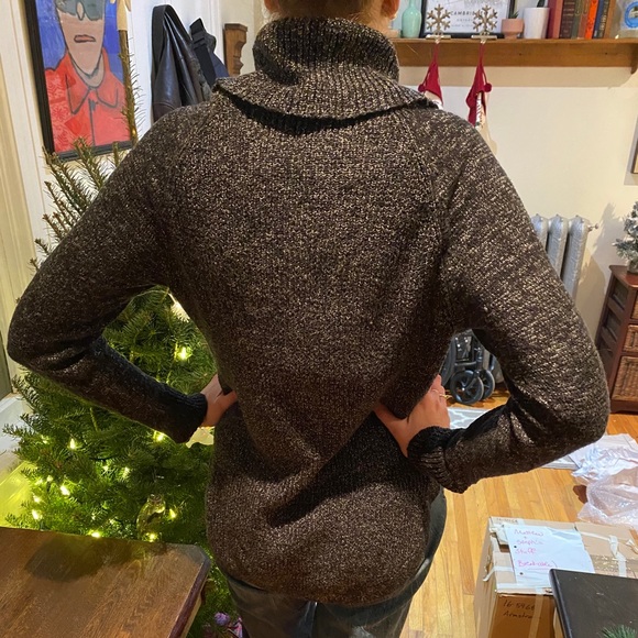 Black Cowl Neck Knitted Sweater💕3 items for $20💕 - Picture 2 of 4